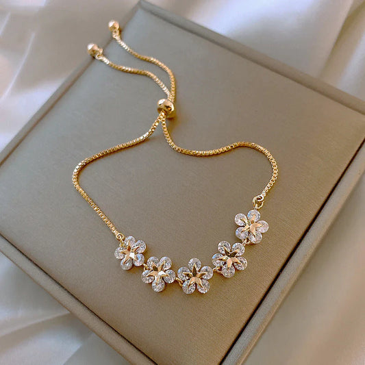 Goldenes Gänseblümchen-Armband