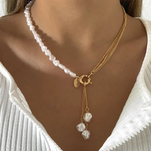 Elegante Halskette mit Anhänger